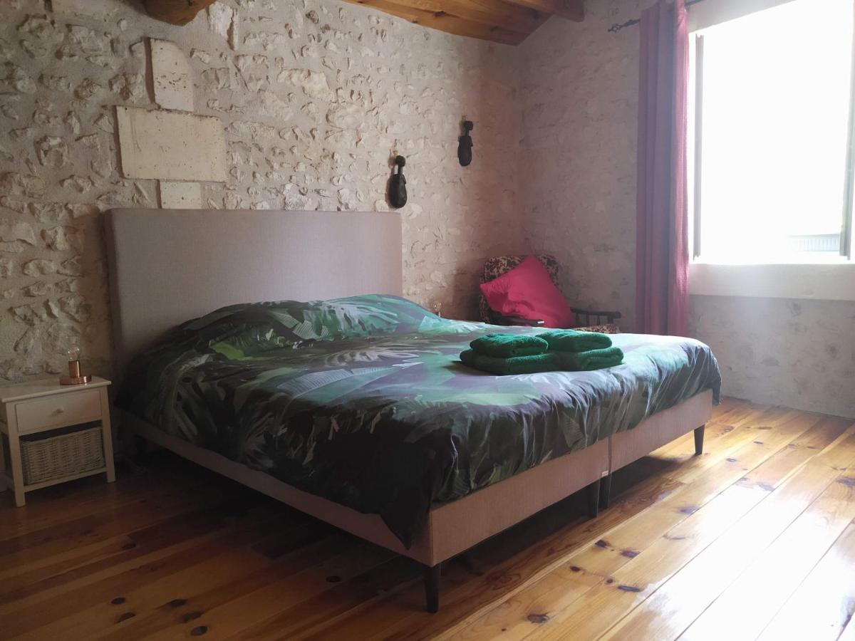 La Grange De Lucie -Chambres D'Hotes En Perigord-Dordogne Nanteuil-Auriac-de-Bourzac 외부 사진